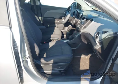 2014 Chevrolet Sonic Lt Auto из США, поврежденный, VIN 1G1JC5SHXE4186229